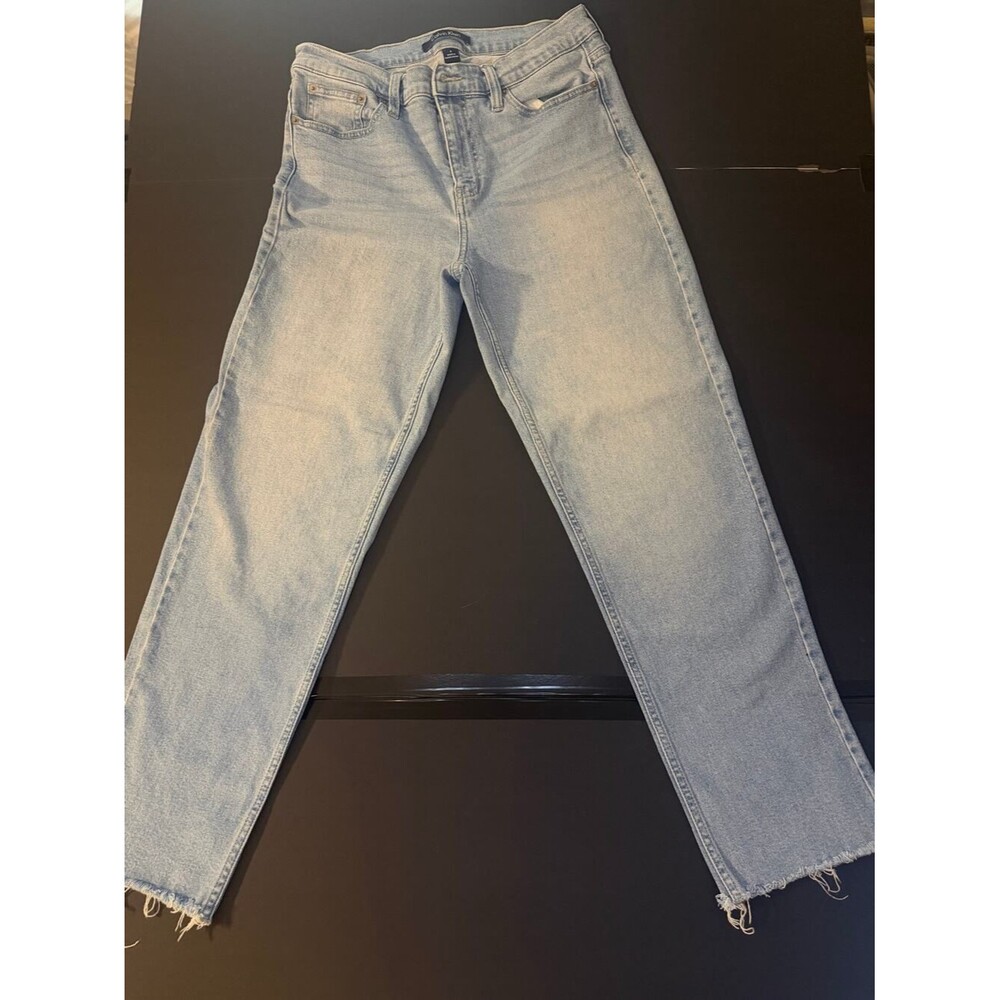 Calvin Klein Women’s Size 8 Light Wash Jeans – Distressed Seam – CK Logo Denim